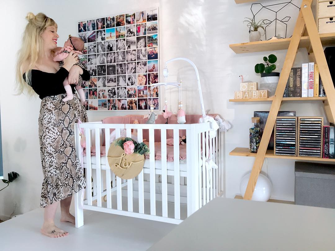 Van Geboorte tot Glundering: Jouw Baby Fotocollage met Instawall